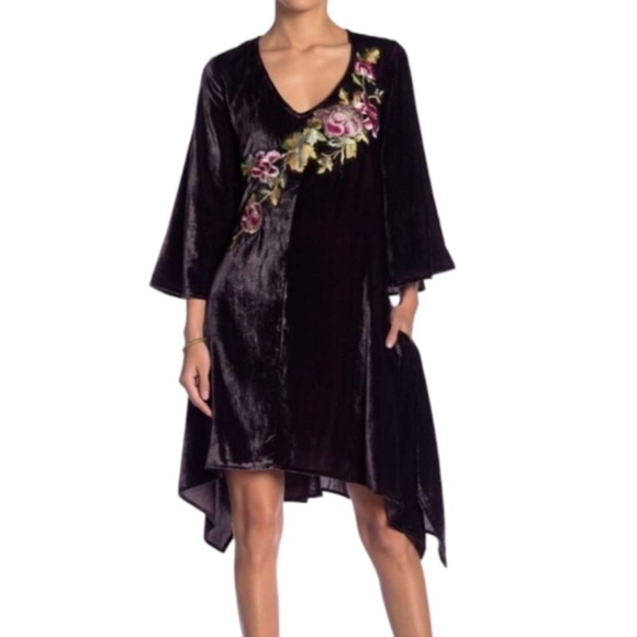 Aratta Dresses & Skirts - Aratta Silent Journey Purple Crushed Velvet Bell Sleeve Dress Size Small